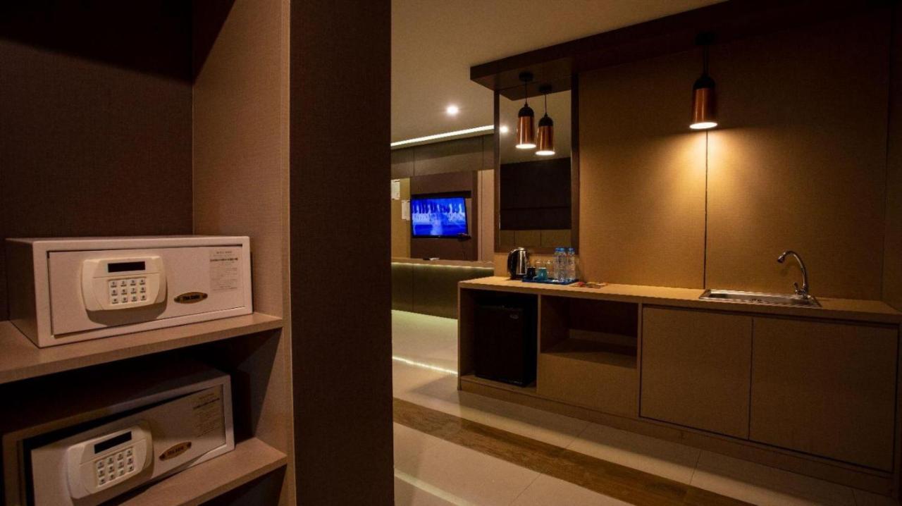 Grande Classic By Goad Avadhess Hospitality 1 Km Walking Street Pattaya Beach Екстериор снимка
