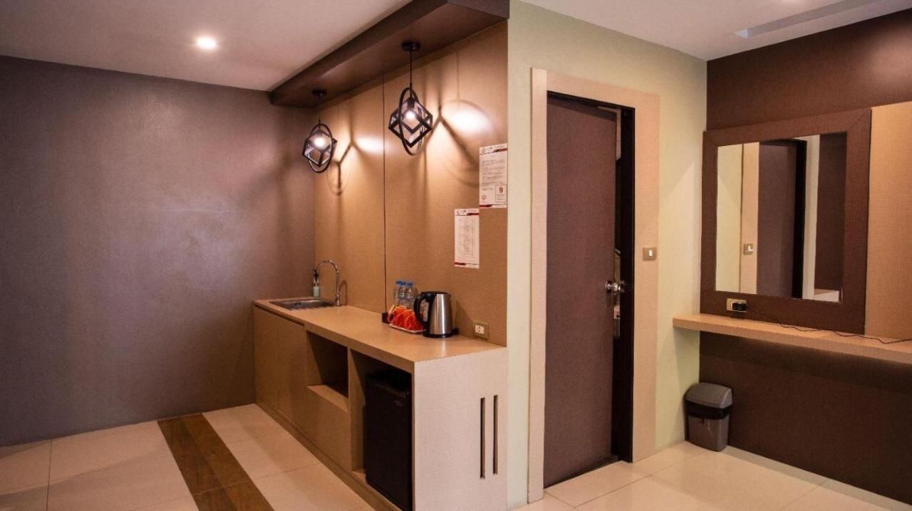 Grande Classic By Goad Avadhess Hospitality 1 Km Walking Street Pattaya Beach Екстериор снимка